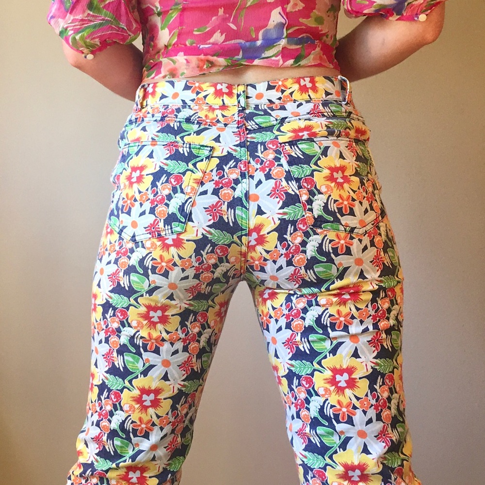 🌸🌻 Flowery Capris 🌻🌸